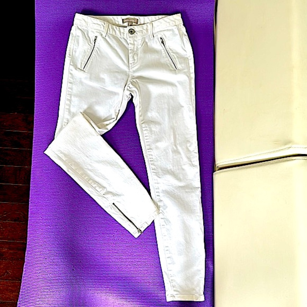Banana Republic Brushed Cotton Off-White Cropped Jeans W/ Zippers - Picture 2 of 7